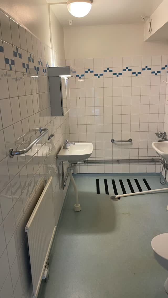 Badrumsrenovering färdig i Nacka, utfört av Stockholm Kakelkoncept & Bygg AB
